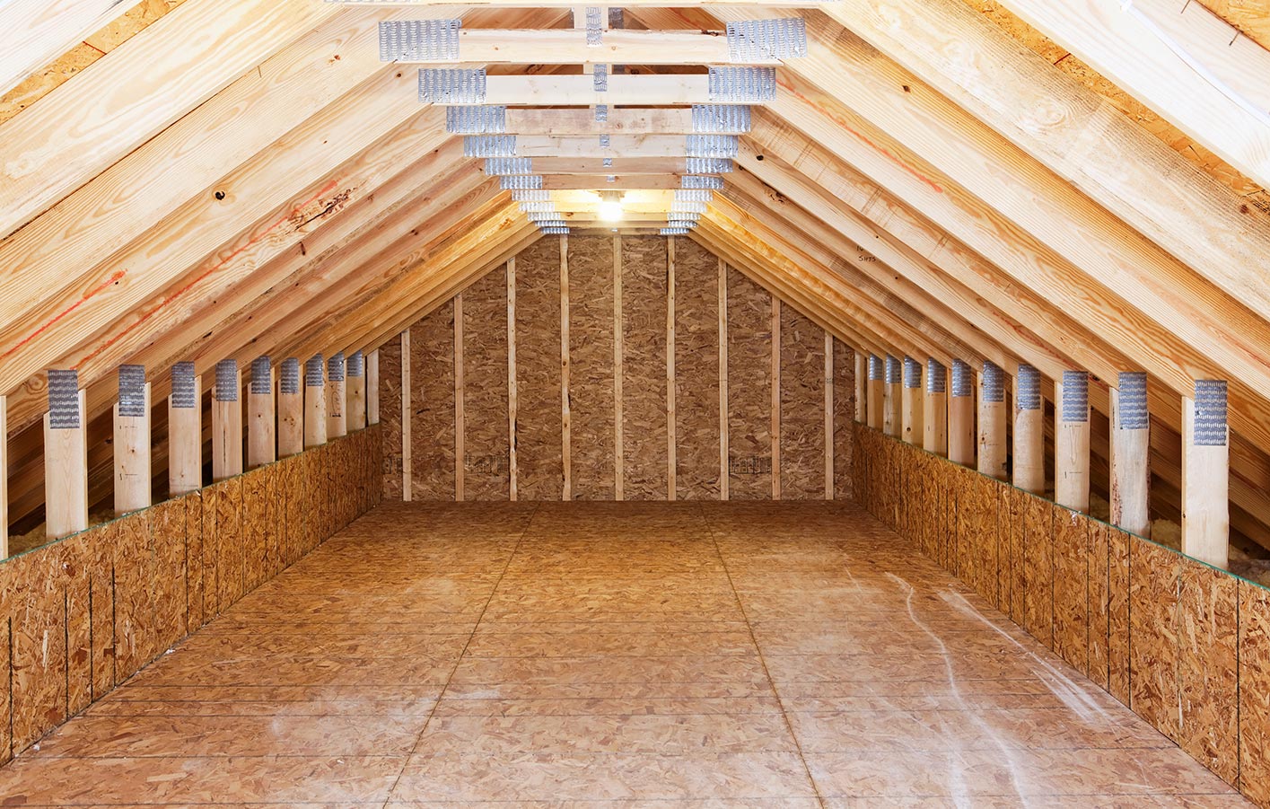 Hausbau und Renovierung mit OSB-Platten Innenausbau Blick - Rohbau mit OSB-Platten